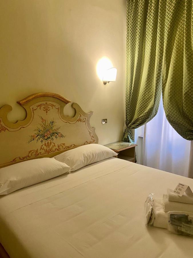 Sourire Hotel Róma Kültér fotó