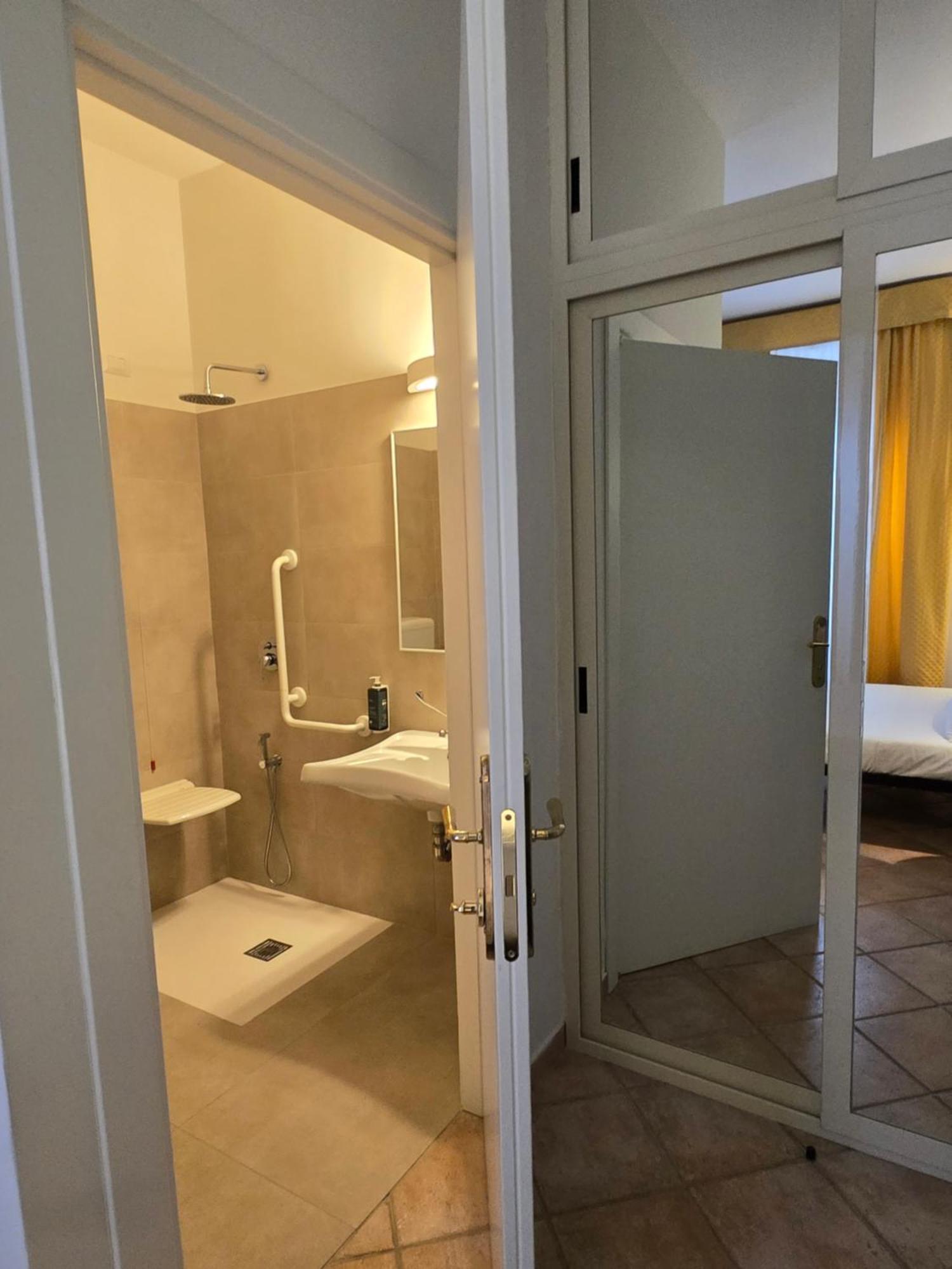 Sourire Hotel Róma Kültér fotó